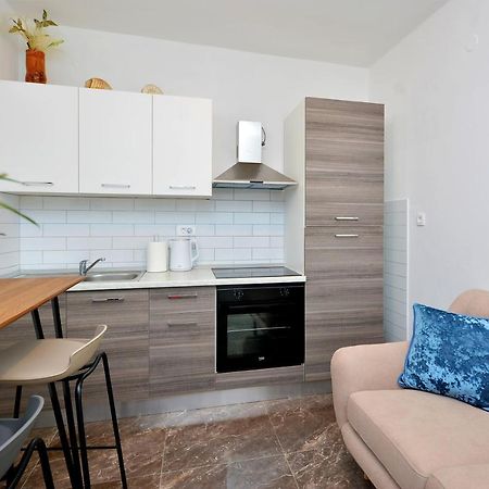 Apartment 'Mimo' In Milna - Hvar Bagian luar foto